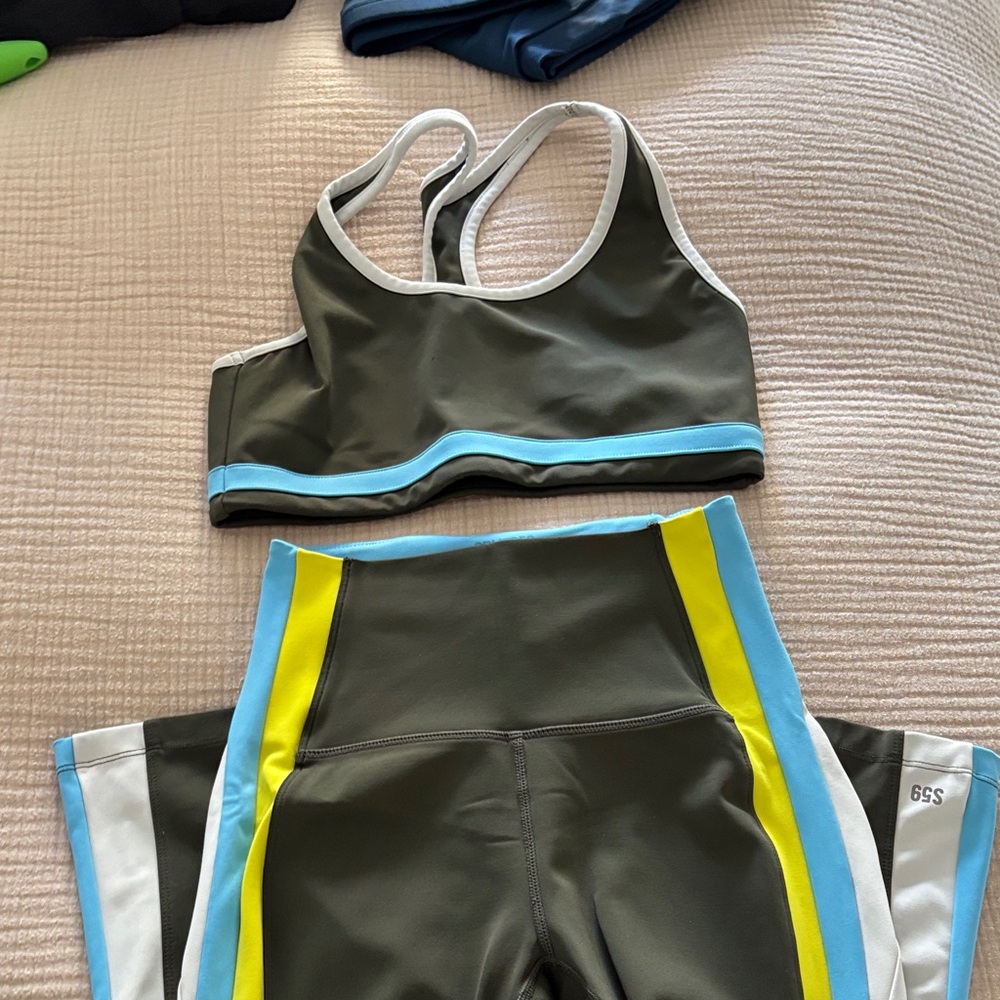 Splits59 Sports Bra and Leggings Set
